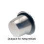 Rozsdamentes acélból készült, újratölthető Sealpod kapszula, amely kompatibilis a  Nespresso® kávéfőzőkkel, így az Ön által választott friss kávé a költségek töredékéért készíthető. Matricák mellékelve!