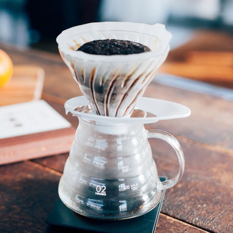 Hario Dripper V60-02 üveges - fehér (VDGR-02W)
