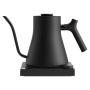 Az új, stílusos Fellow Stagg EKG PRO  vízforraló állítható hőmérséklettel, stopperrel és keskeny kifolyóval a pontos kiöntéshez. 0,9 l űrtartalom. Szín: fekete.