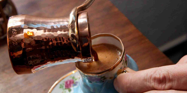 Kávéfőző csészében