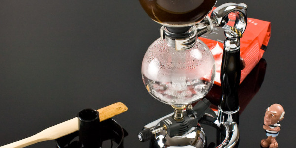 Kávékészítés vákuumkannában