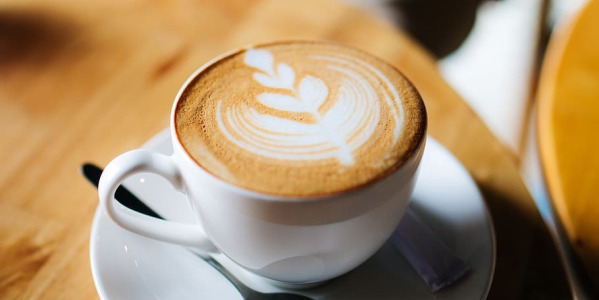 Cappuccino kávé készítése