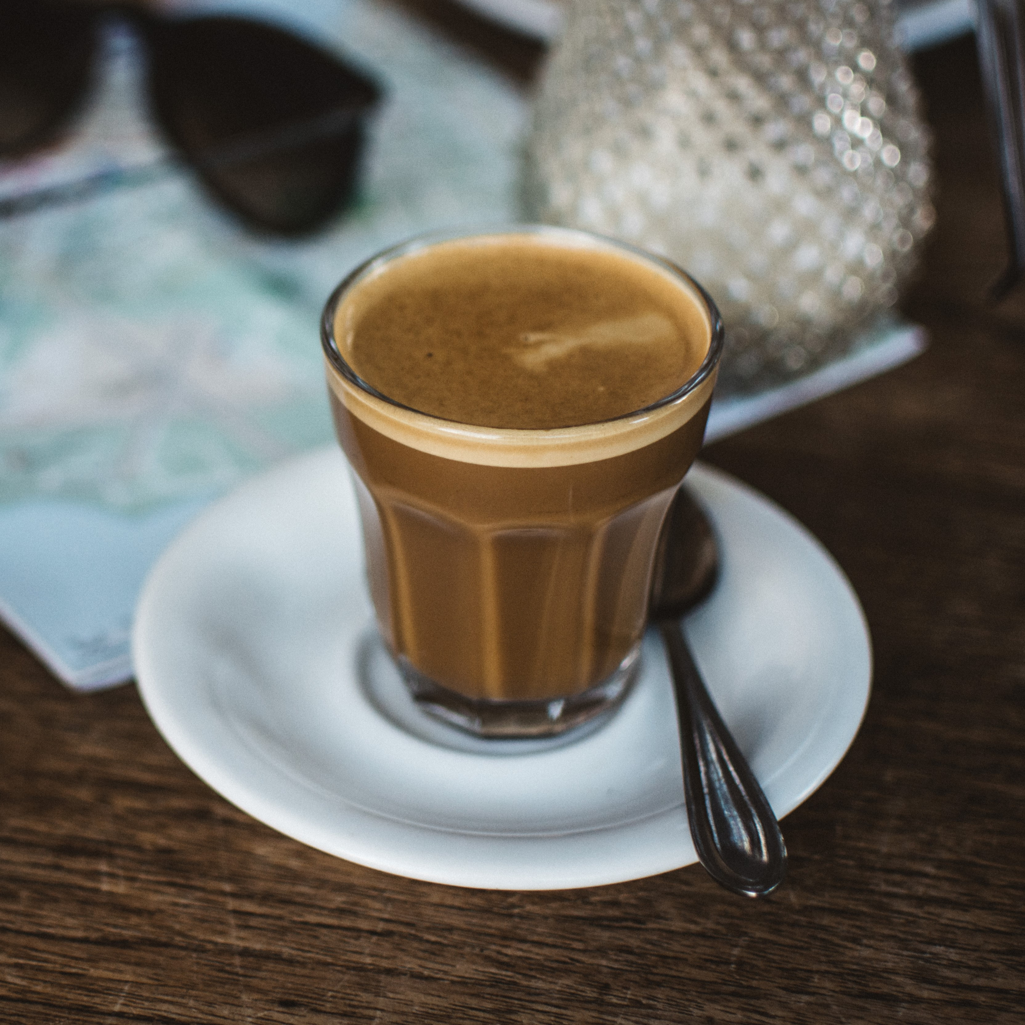 Flat white kávé elkészítése